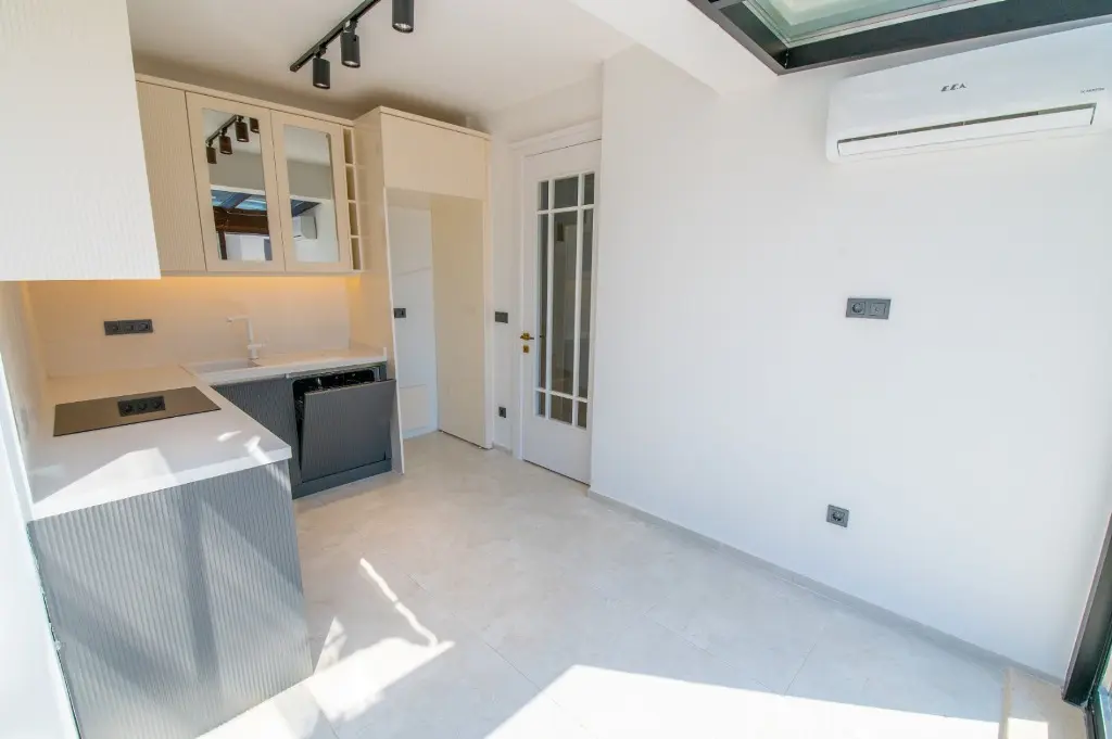 Modern kitchen